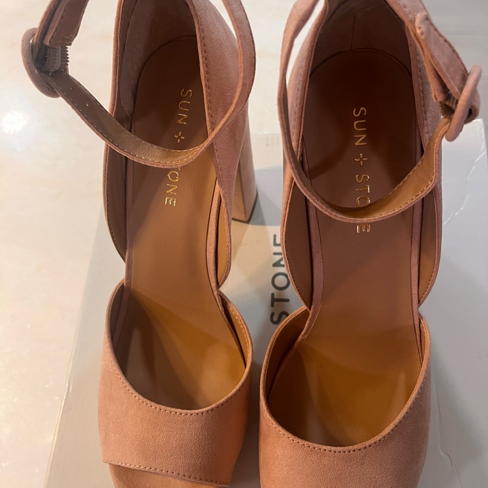 Sun + Stone Women's Blush Wedges